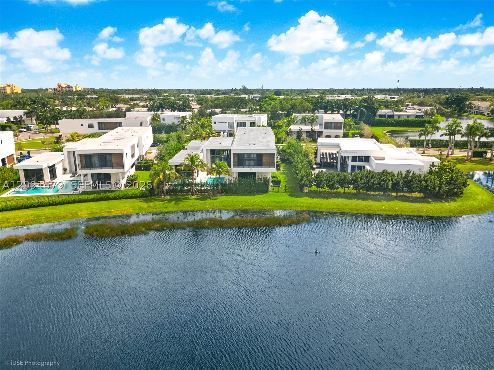 16629 BOTANIKO DR, Weston FL 33326