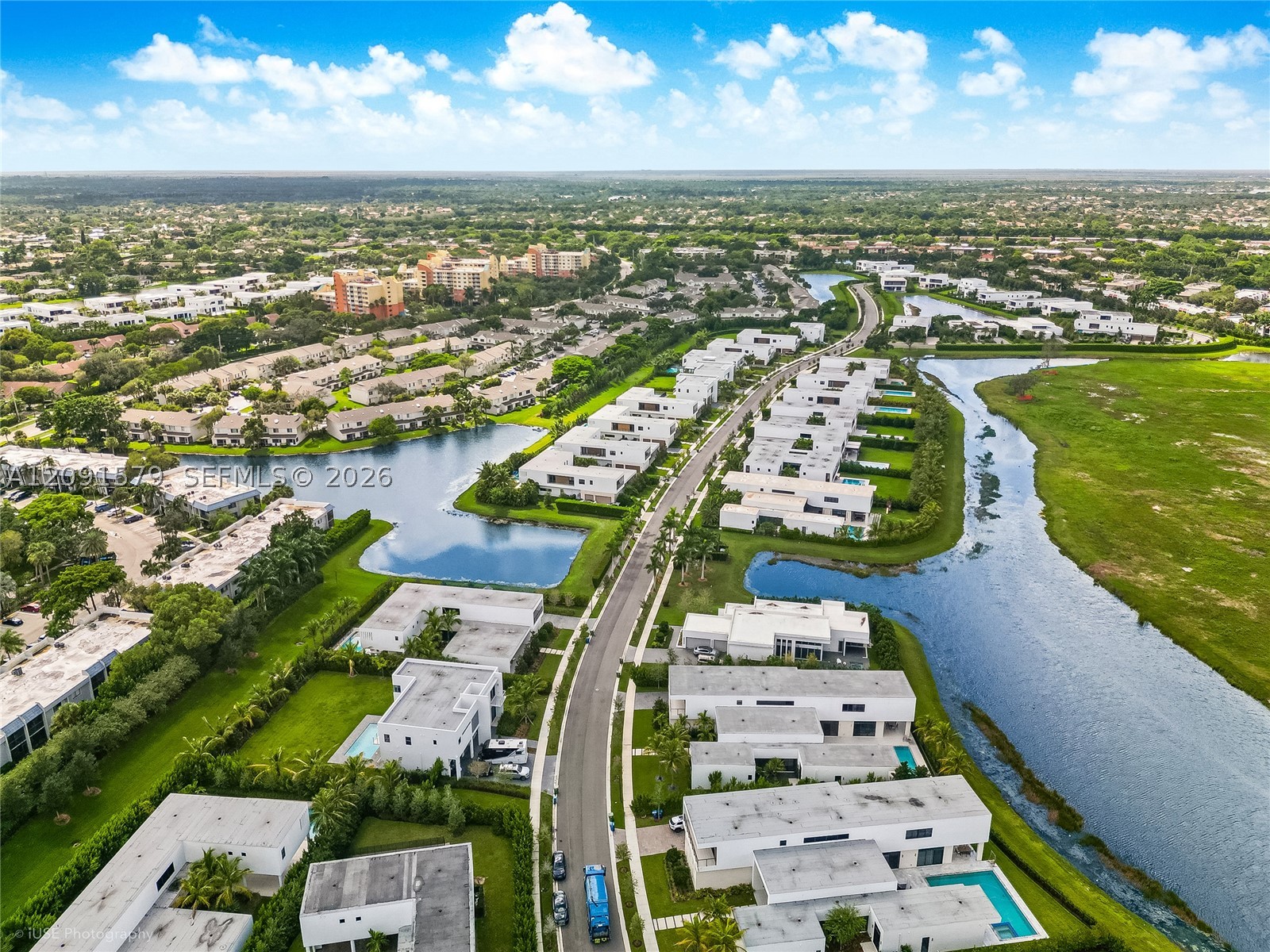 16629 BOTANIKO DR, Weston FL 33326