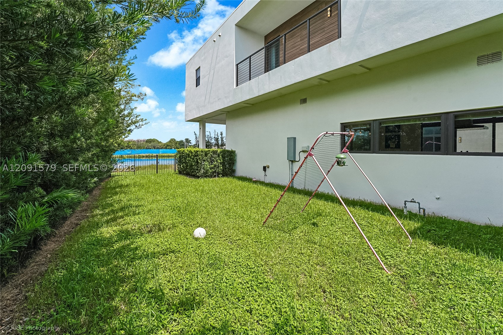 16629 BOTANIKO DR, Weston FL 33326