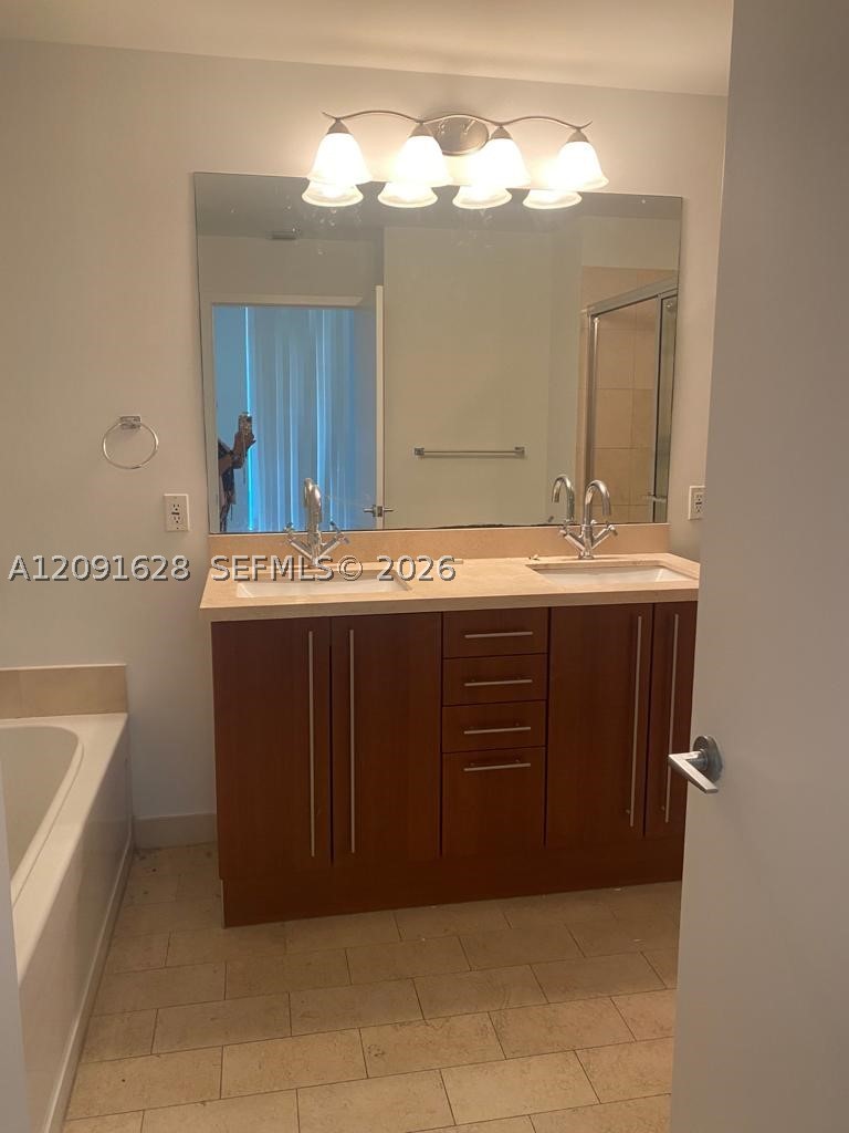 79 SW 12th St #2403-S, Miami FL 33130