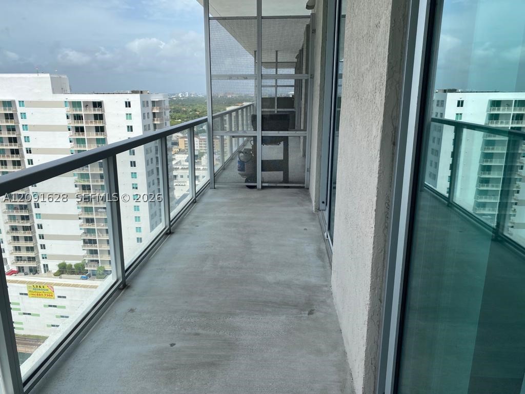 79 SW 12th St #2403-S, Miami FL 33130
