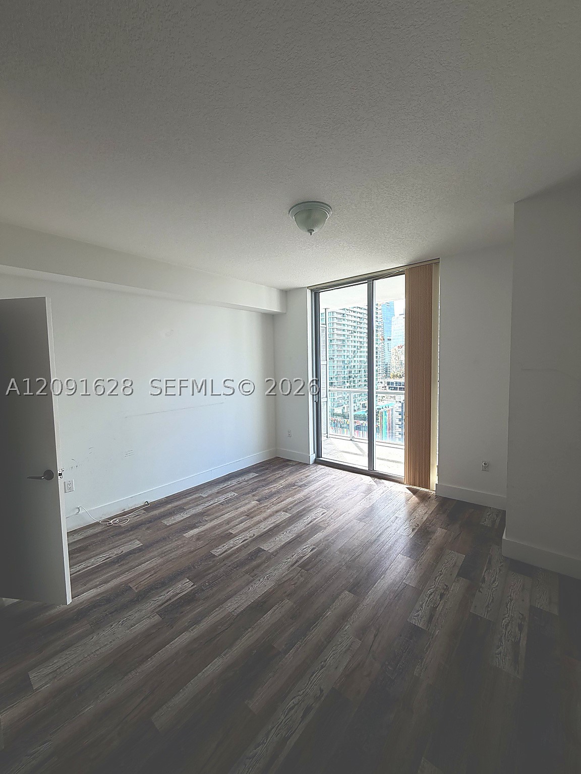 79 SW 12th St #2403-S, Miami FL 33130