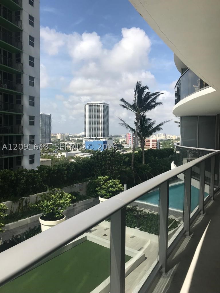 488 NE 18th St #1504, Miami FL 33132