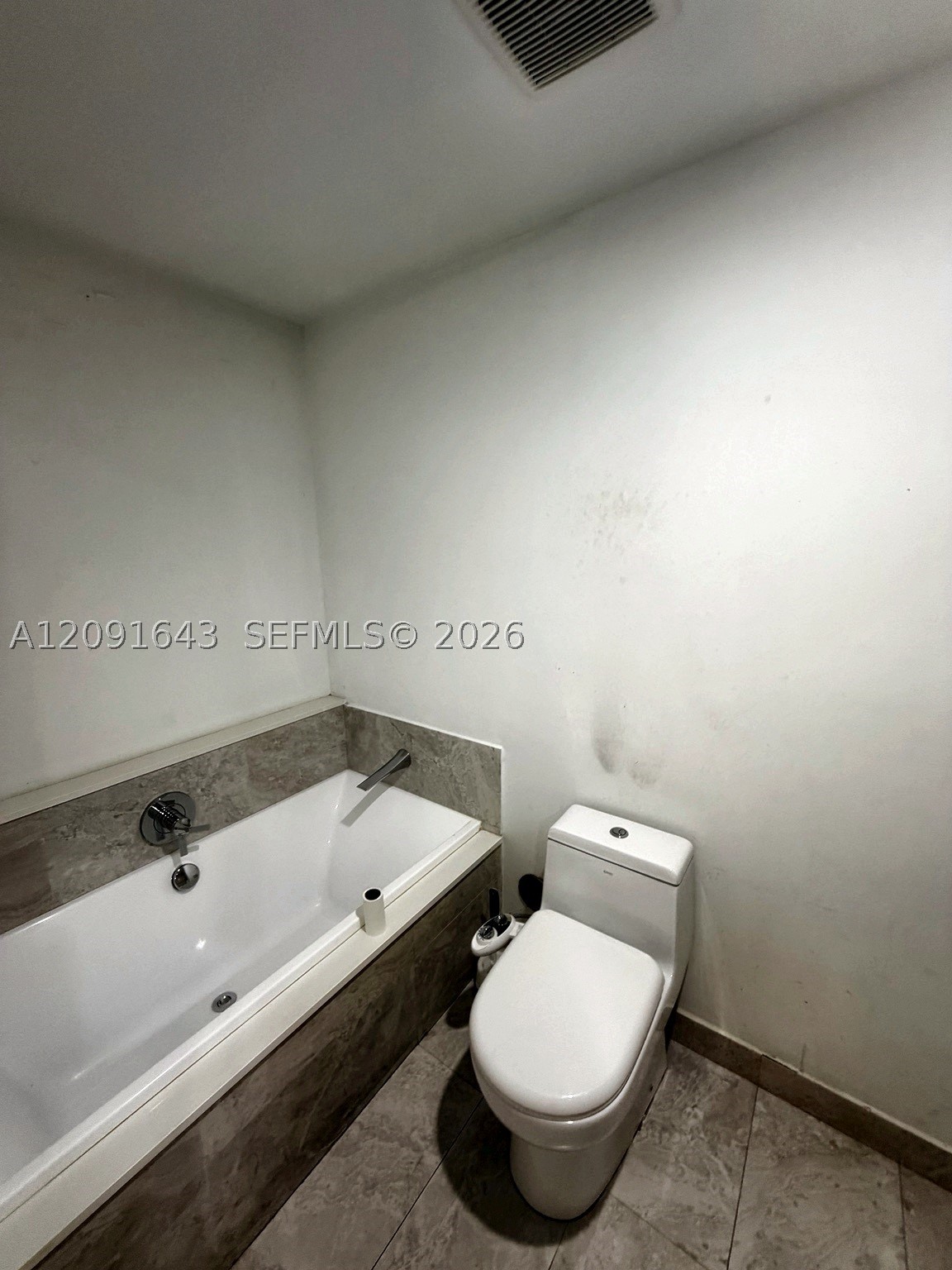 488 NE 18th St #1504, Miami FL 33132