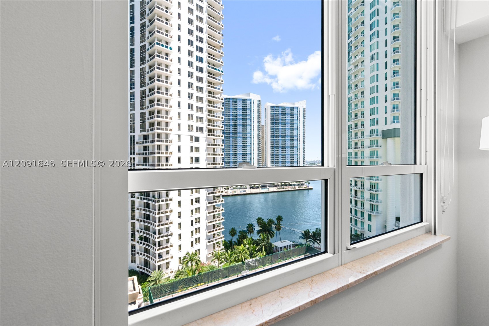801 Brickell Key Blvd #1512, Miami FL 33131