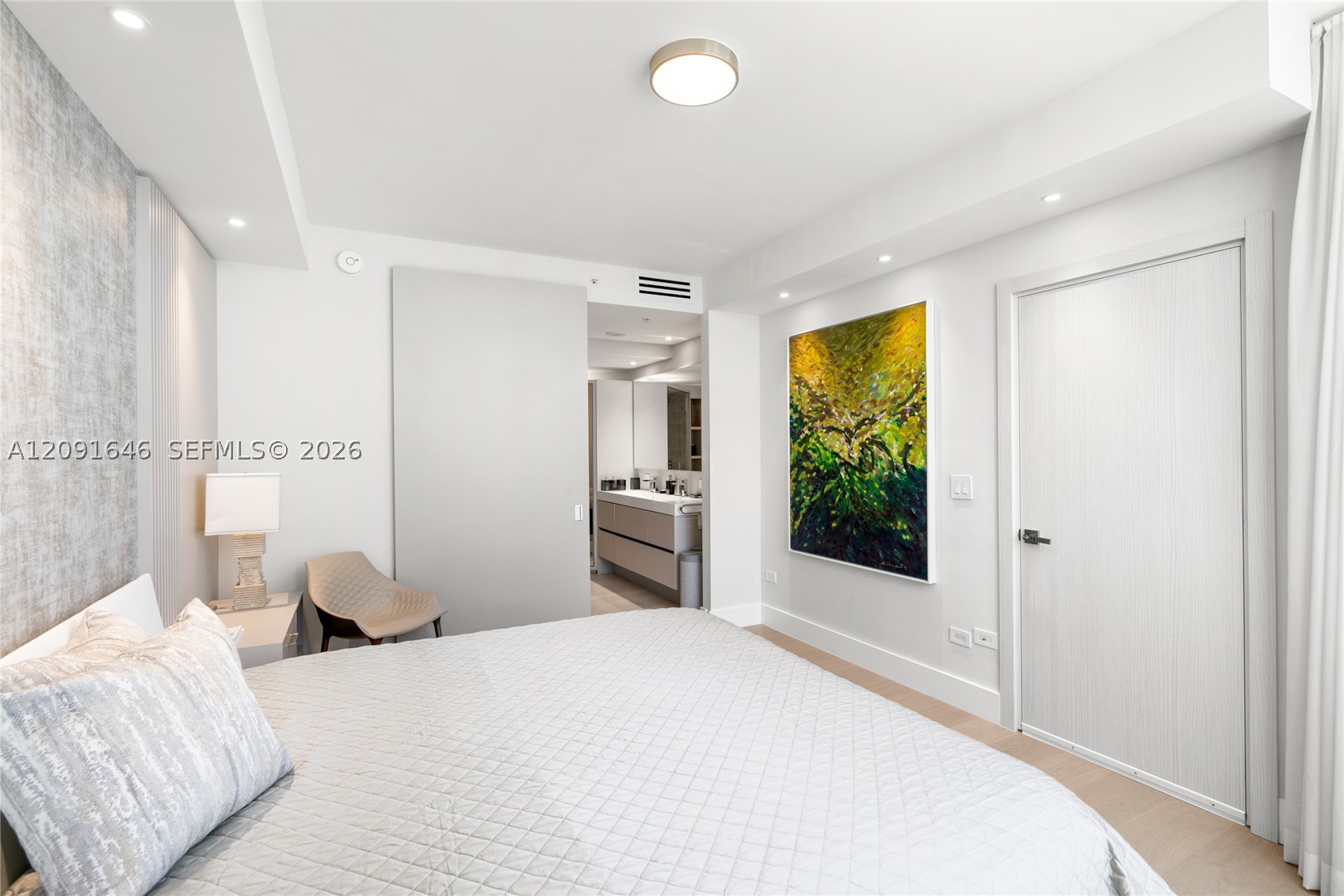 801 Brickell Key Blvd #1512, Miami FL 33131