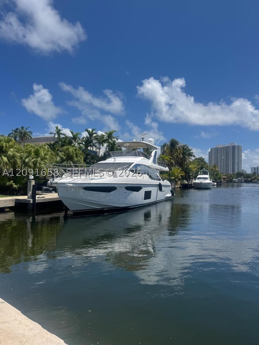 600 Hibiscus Dr, Hallandale Beach FL 33009