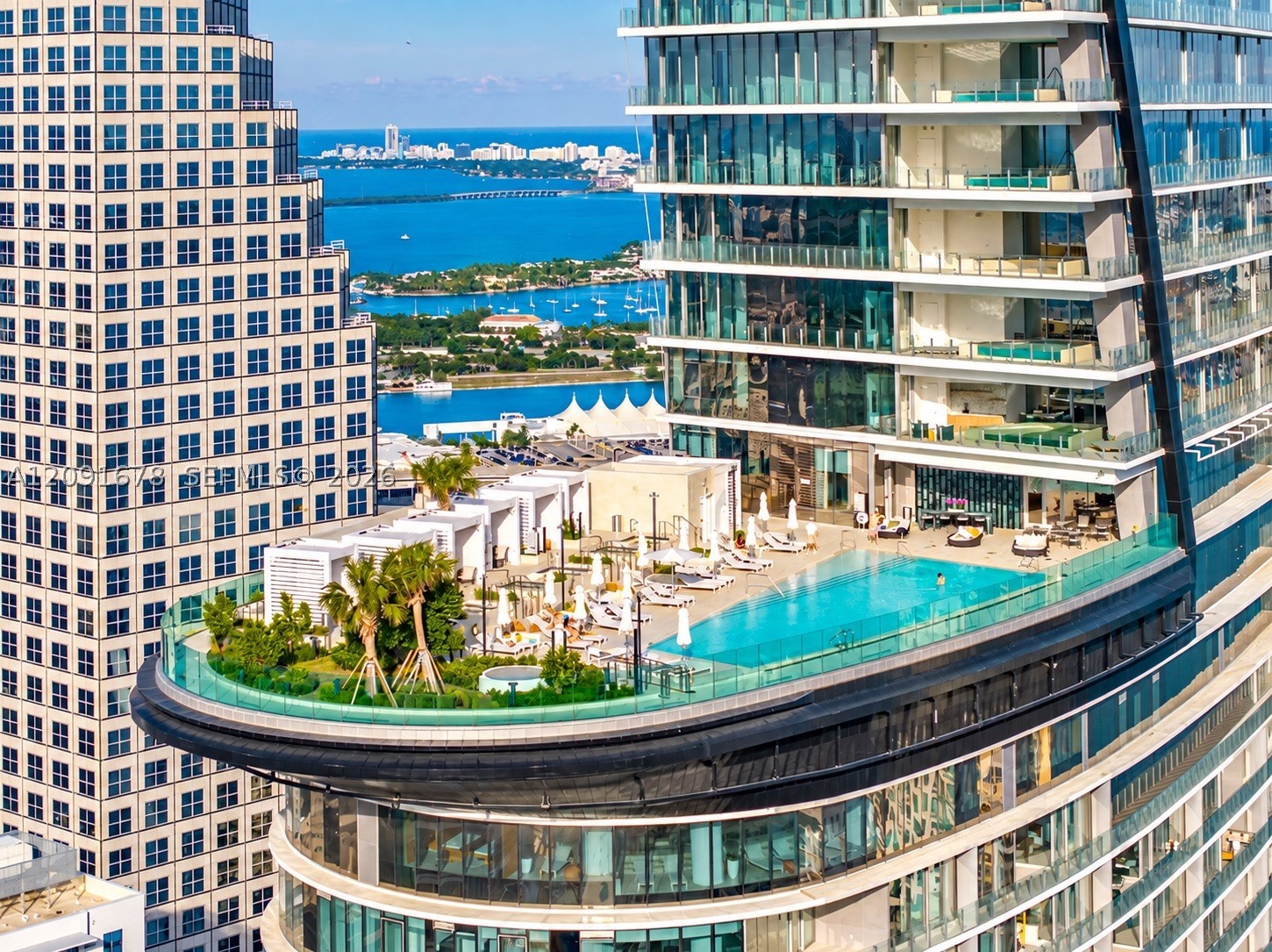 300 Biscayne Blvd Way #4701E, Miami FL 33131