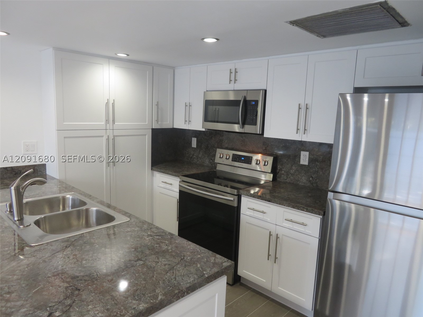 6401 Turkey Run Ter, Miami Lakes FL 33014