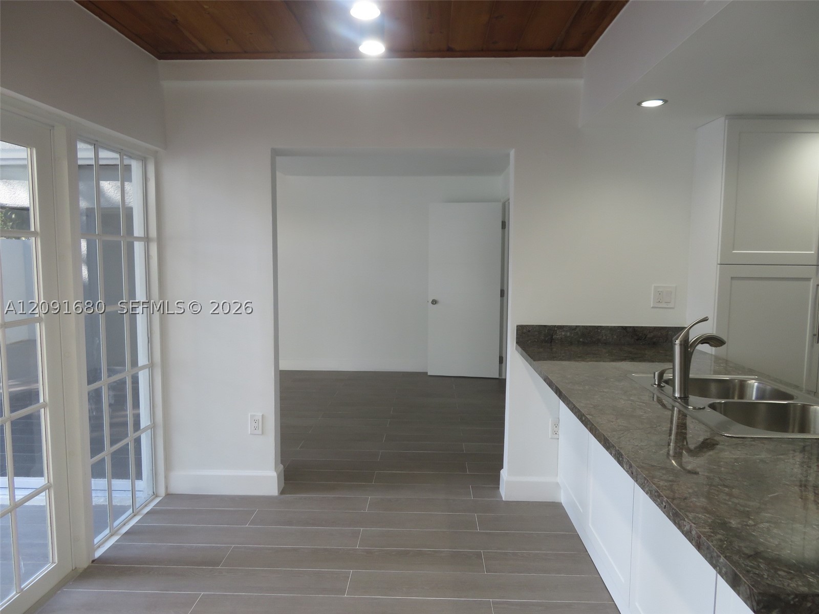 6401 Turkey Run Ter, Miami Lakes FL 33014