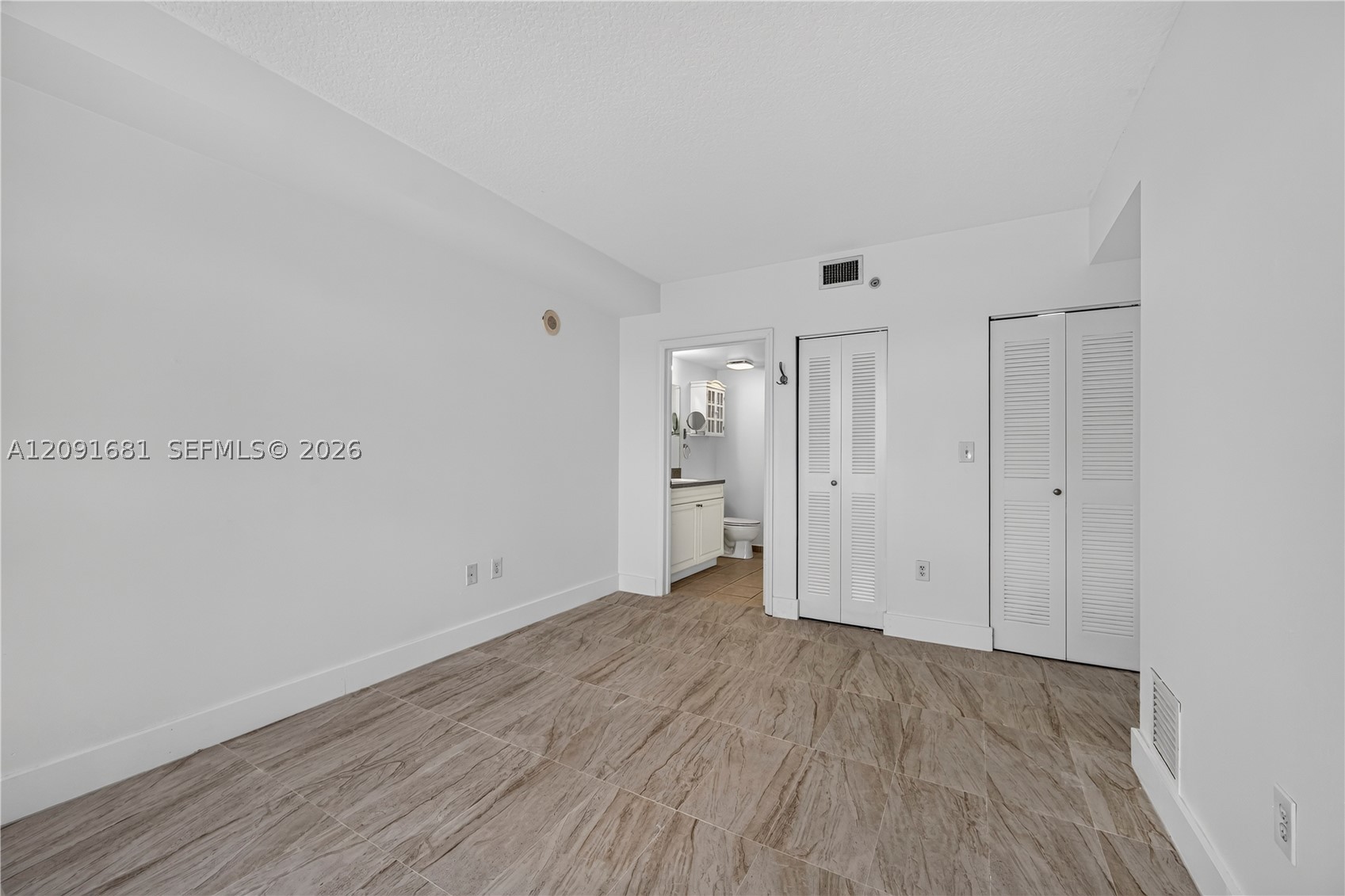 1 Glen Royal Pkwy #903, Miami FL 33125
