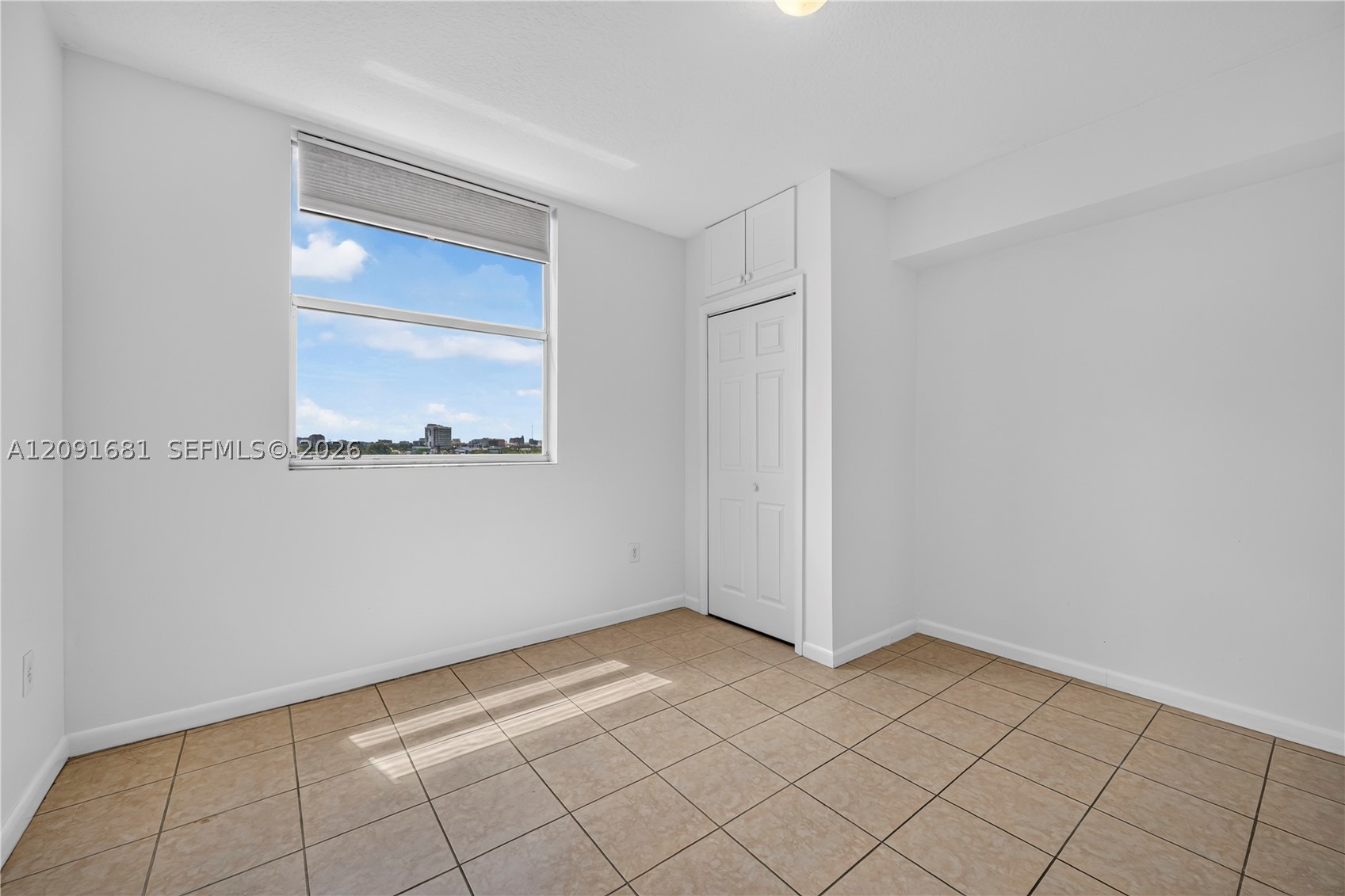 1 Glen Royal Pkwy #903, Miami FL 33125