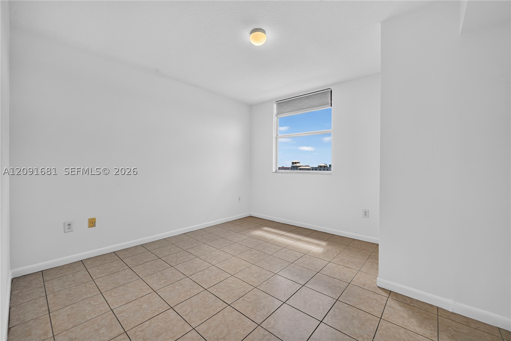 1 Glen Royal Pkwy #903, Miami FL 33125
