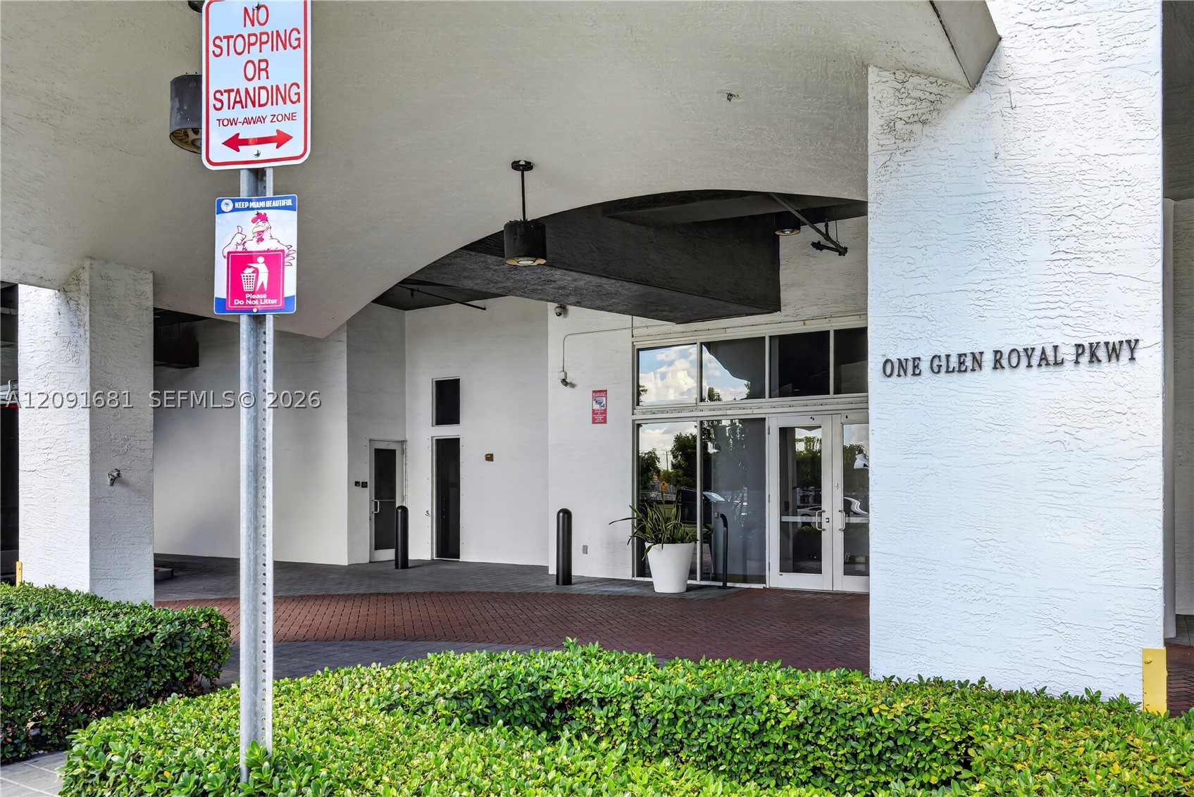 1 Glen Royal Pkwy #903, Miami FL 33125