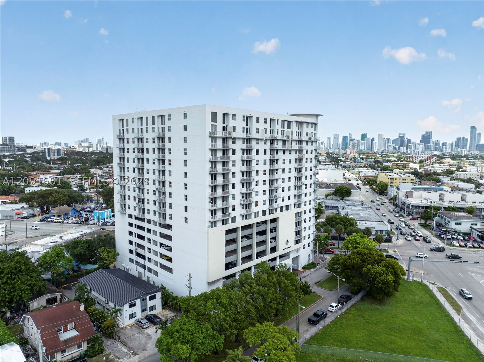 1 Glen Royal Pkwy #903, Miami FL 33125