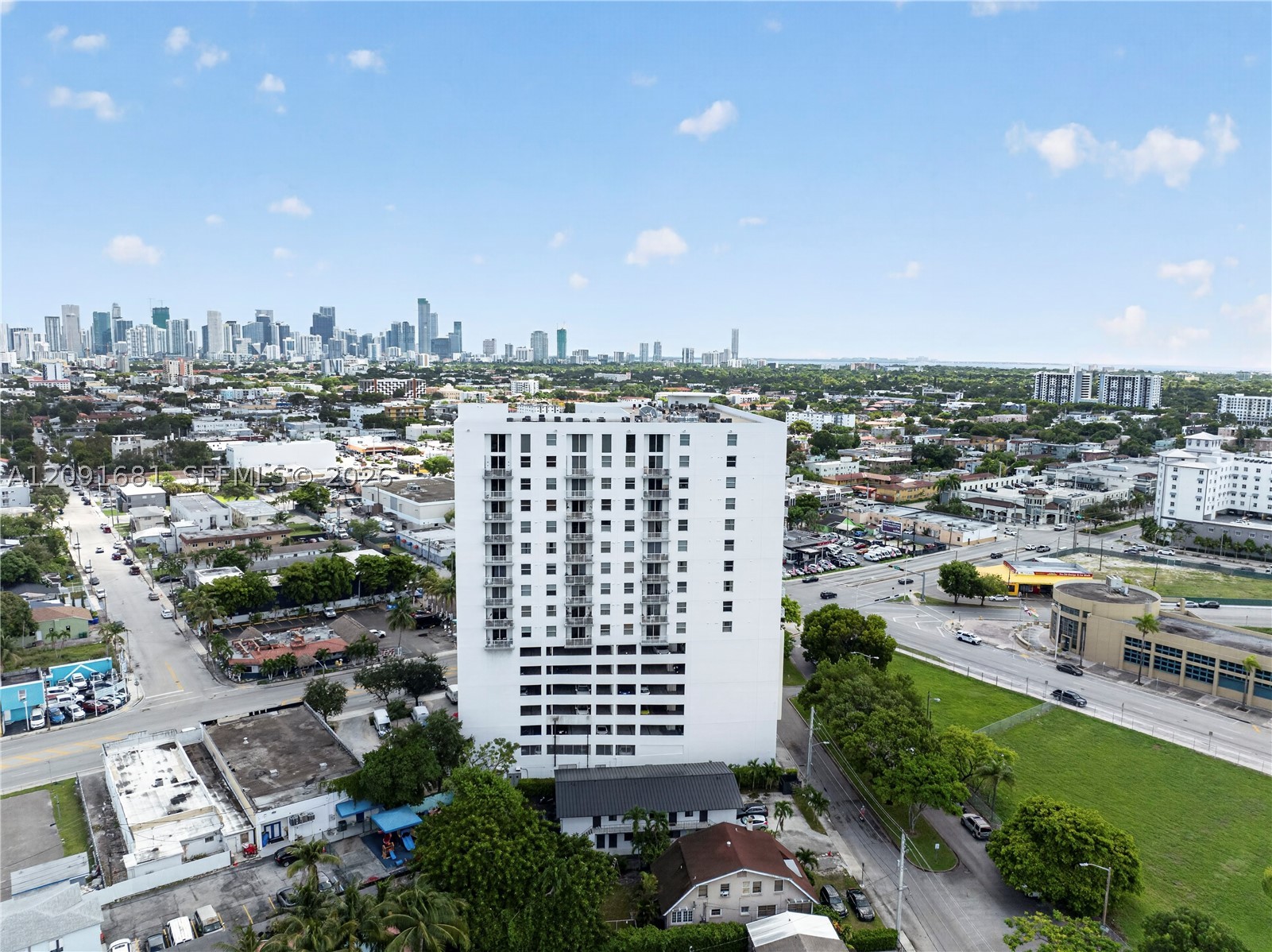 1 Glen Royal Pkwy #903, Miami FL 33125
