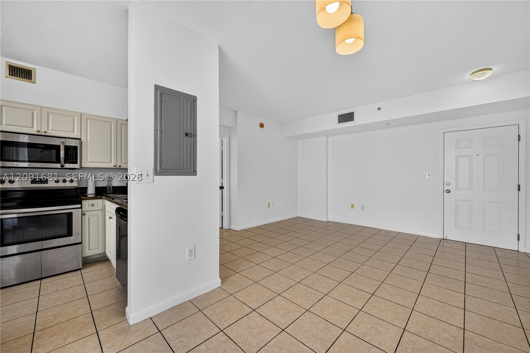 1 Glen Royal Pkwy #903, Miami FL 33125