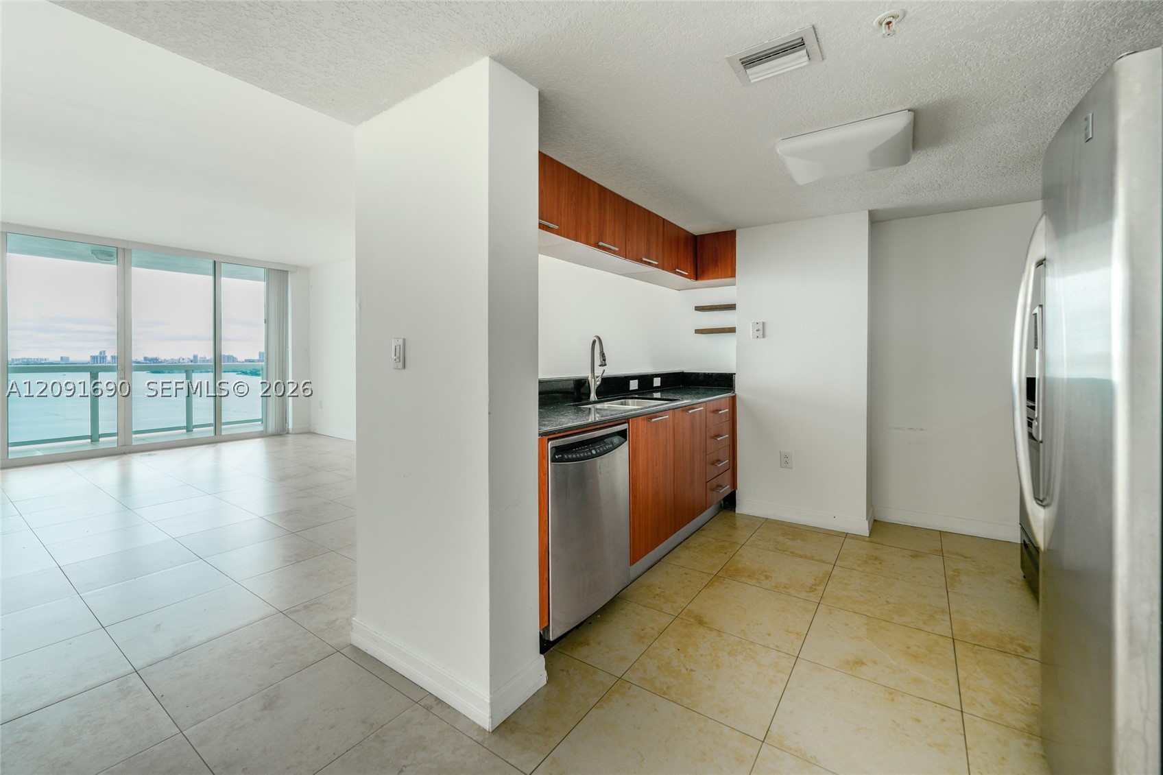1800 N Bayshore Dr #2103, Miami FL 33132