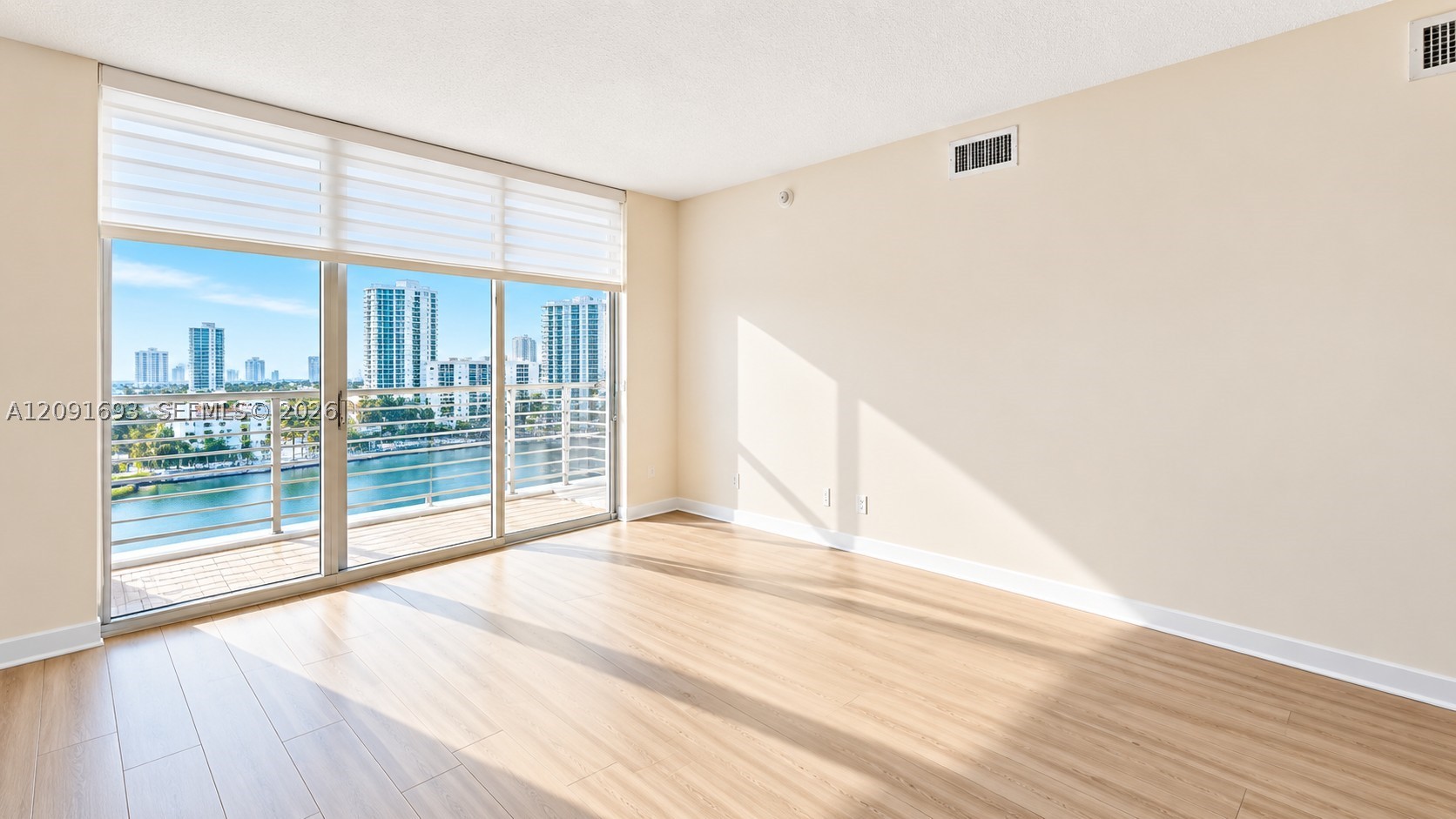 335 S Biscayne Blvd #1601, Miami FL 33131