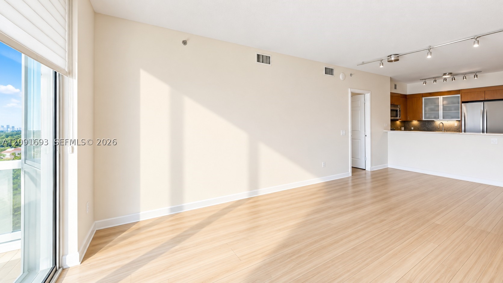 335 S Biscayne Blvd #1601, Miami FL 33131