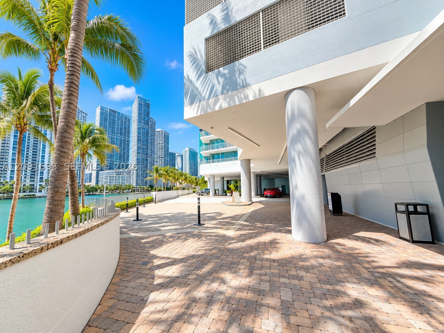 335 S Biscayne Blvd #1601, Miami FL 33131