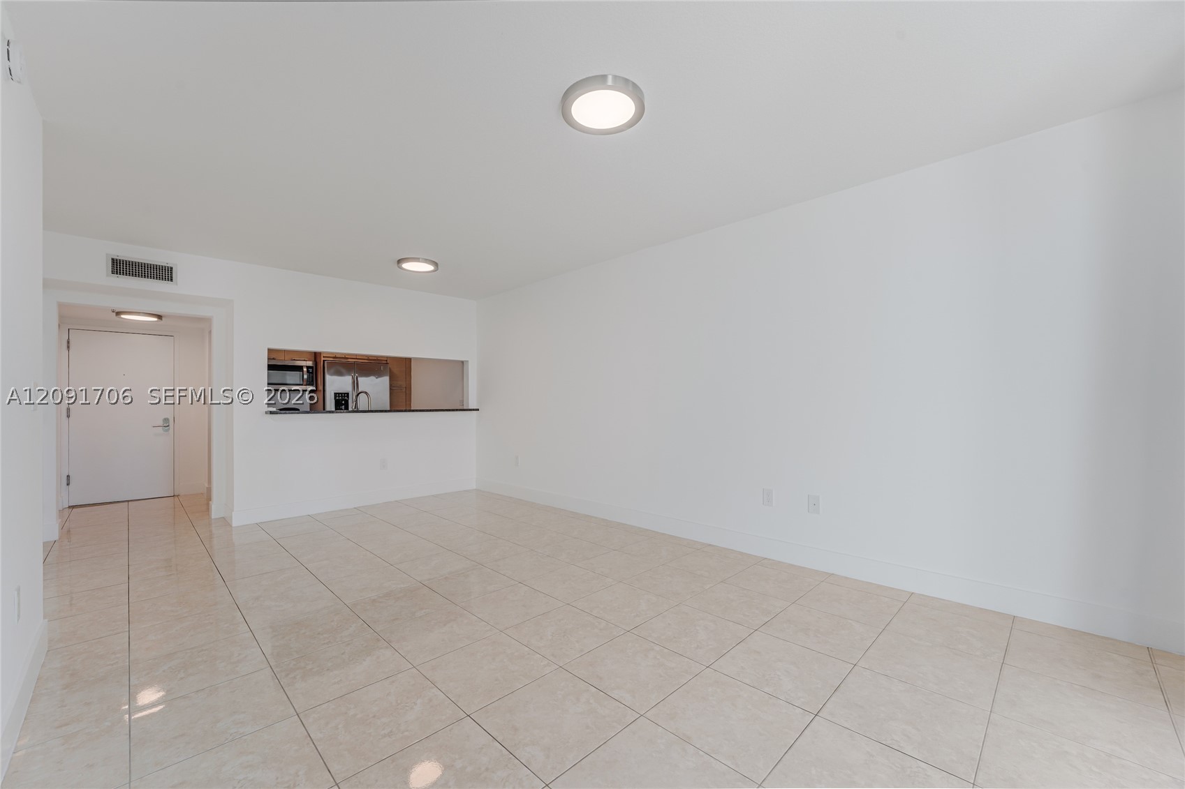 31 SE 5th St #409, Miami FL 33131