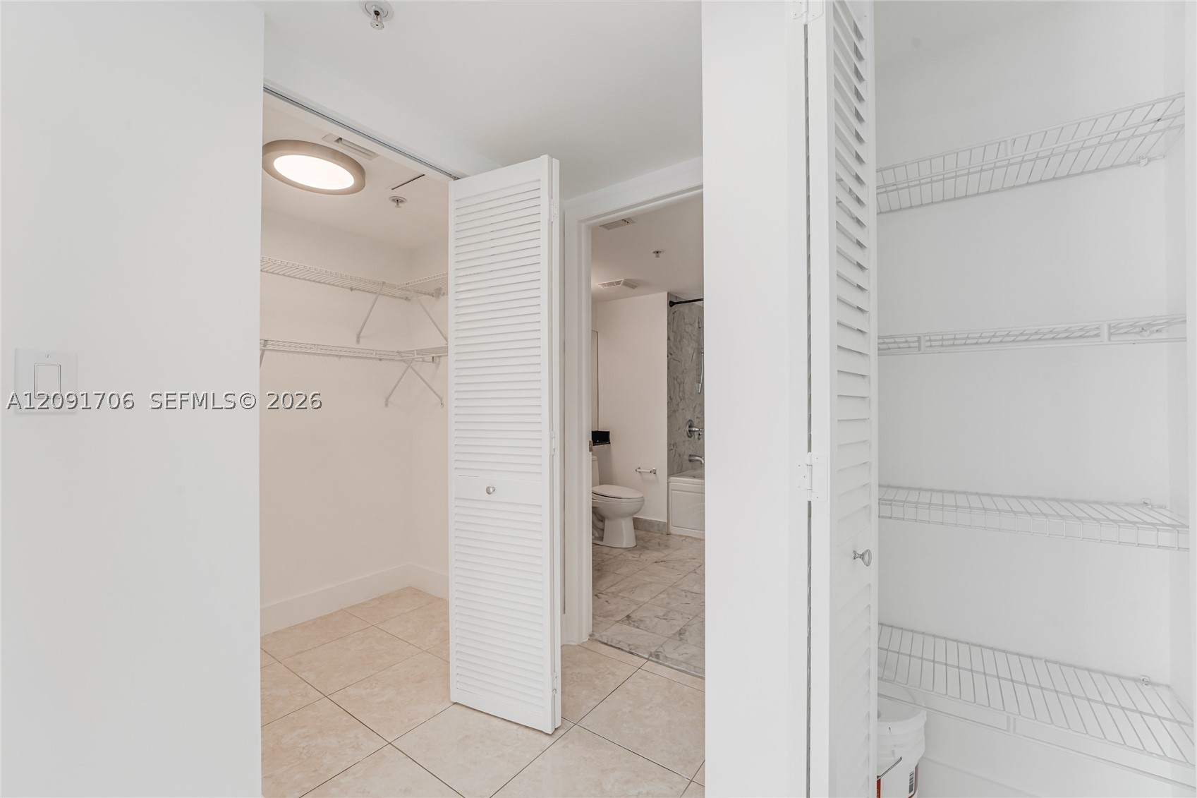 31 SE 5th St #409, Miami FL 33131
