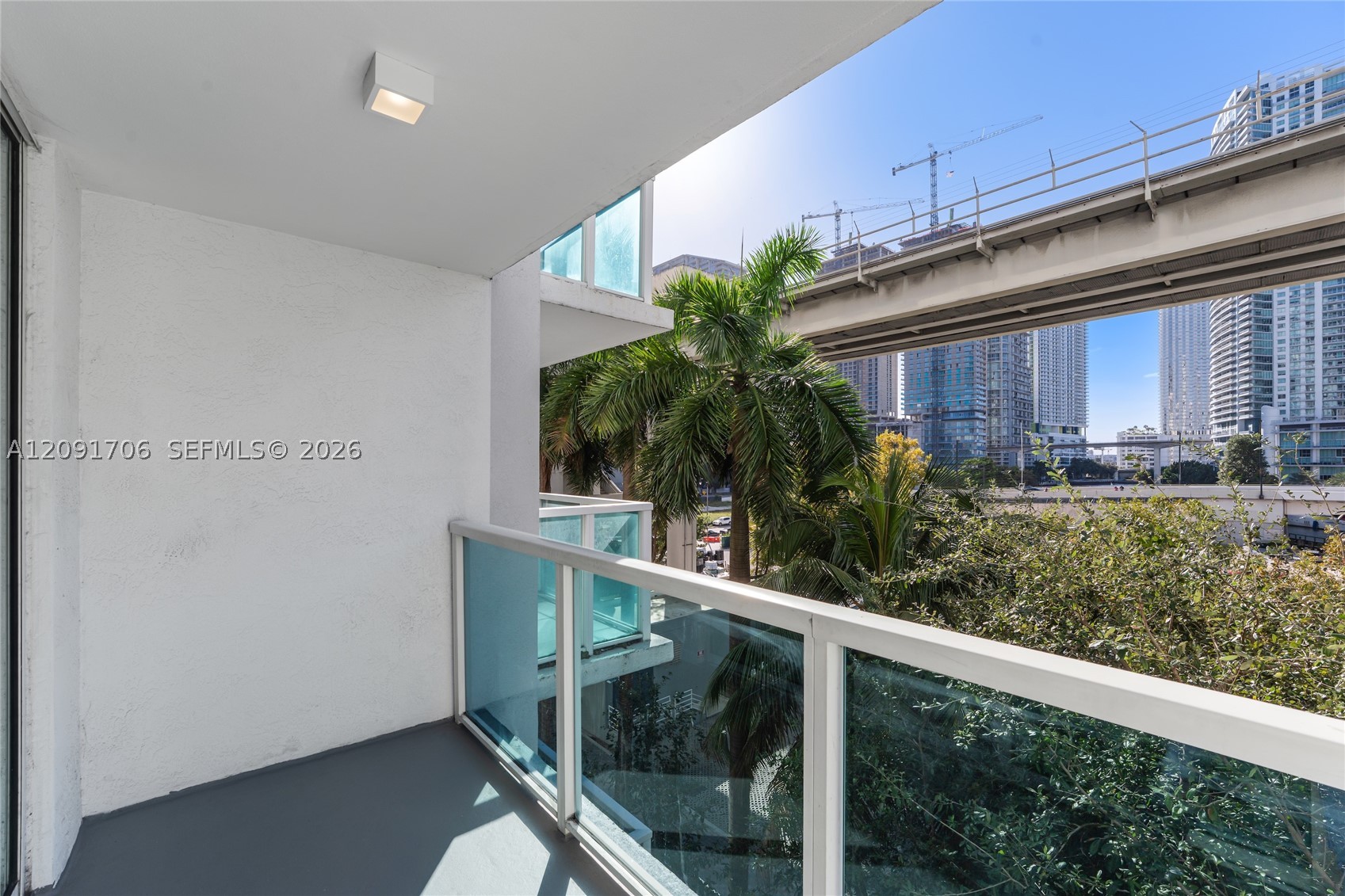 31 SE 5th St #409, Miami FL 33131