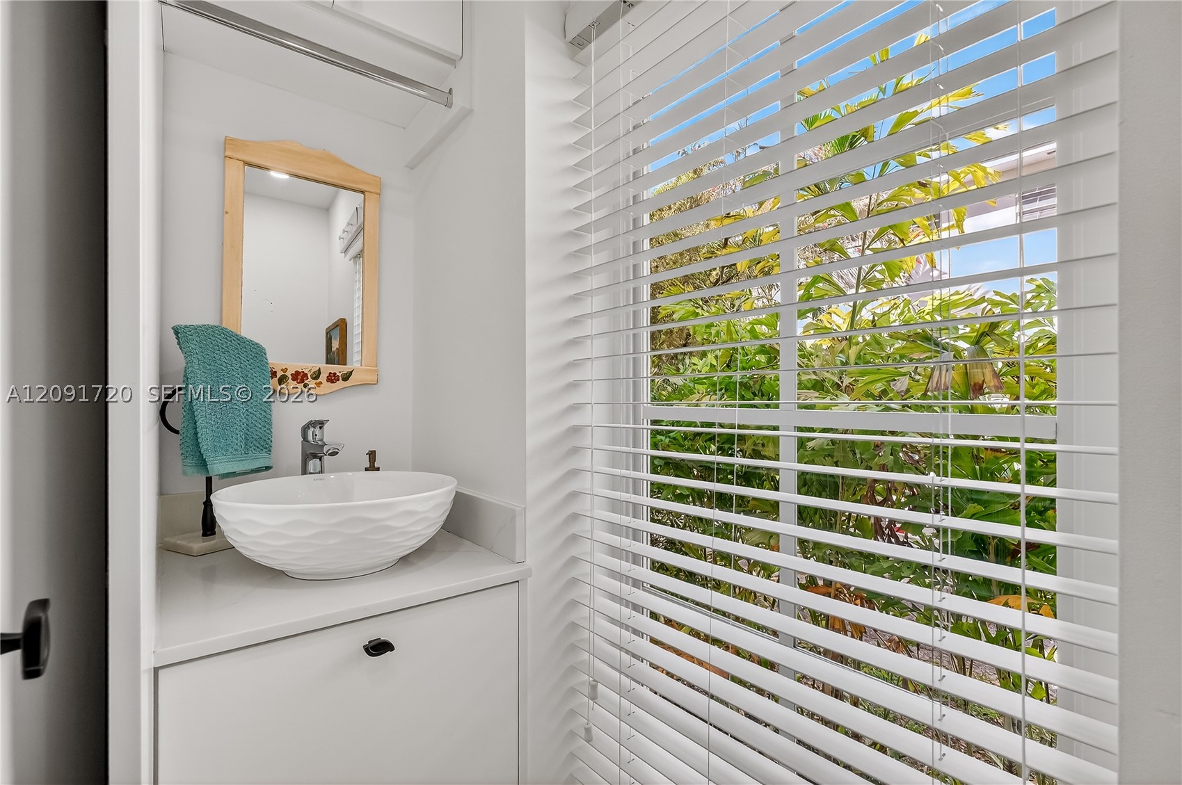 1109 Almeria Ave, Coral Gables FL 33134