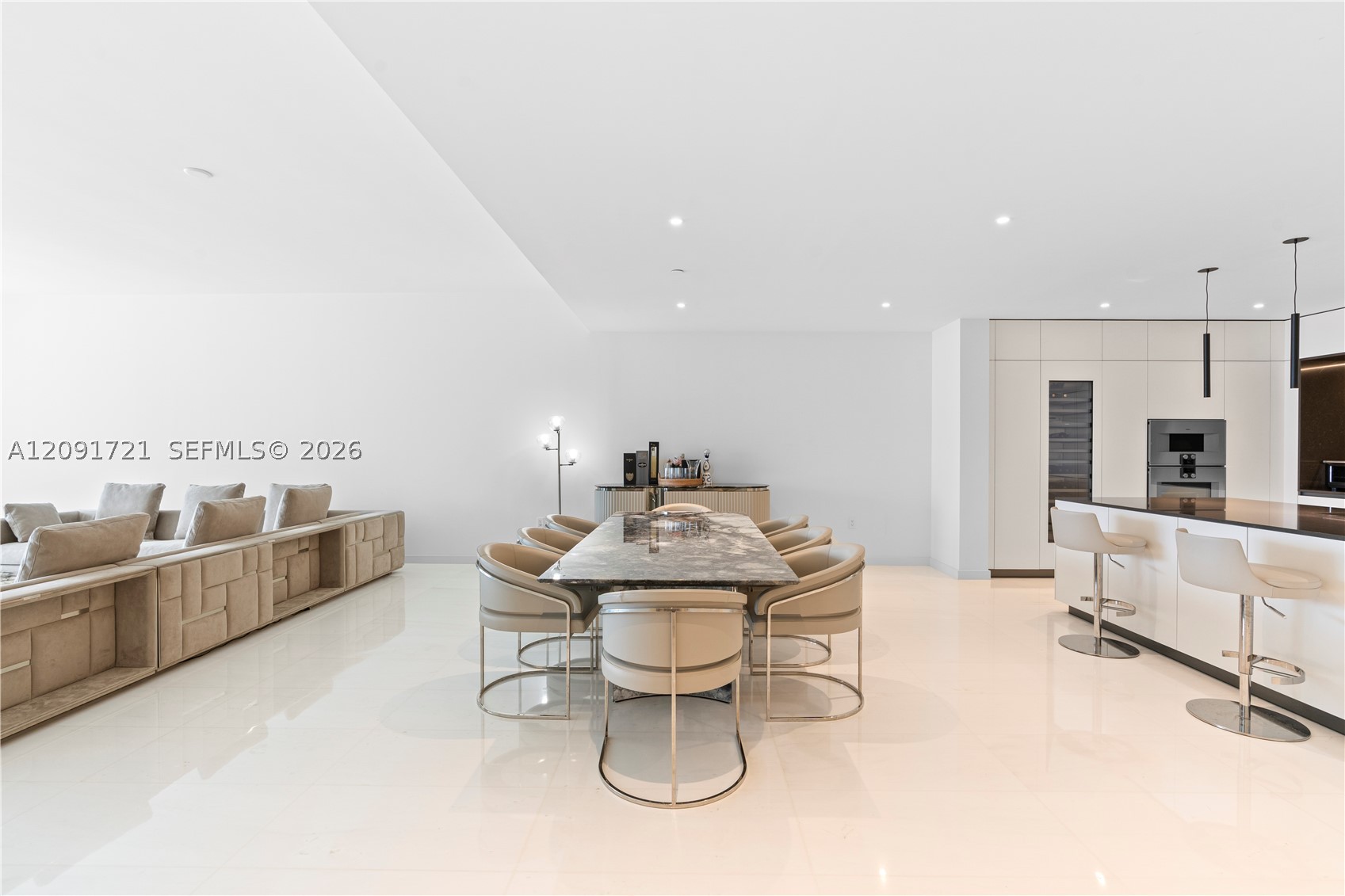 300 Biscayne Boulevard Way #3304C, Miami FL 33131