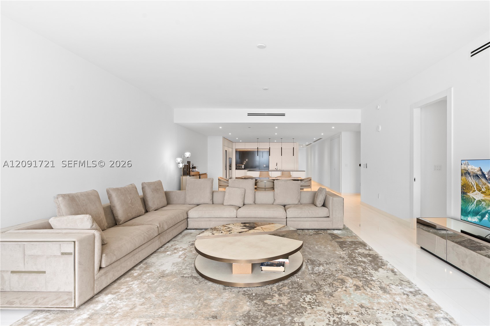 300 Biscayne Boulevard Way #3304C, Miami FL 33131