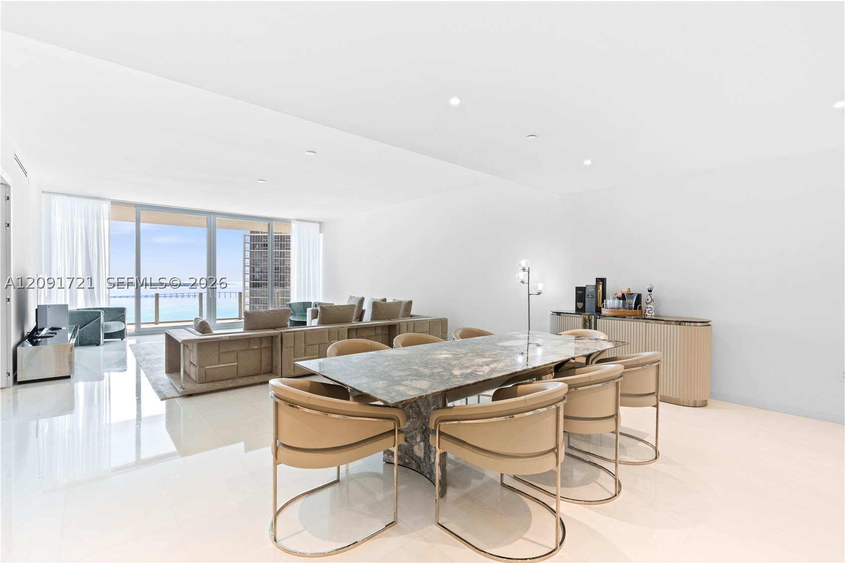 300 Biscayne Boulevard Way #3304C, Miami FL 33131