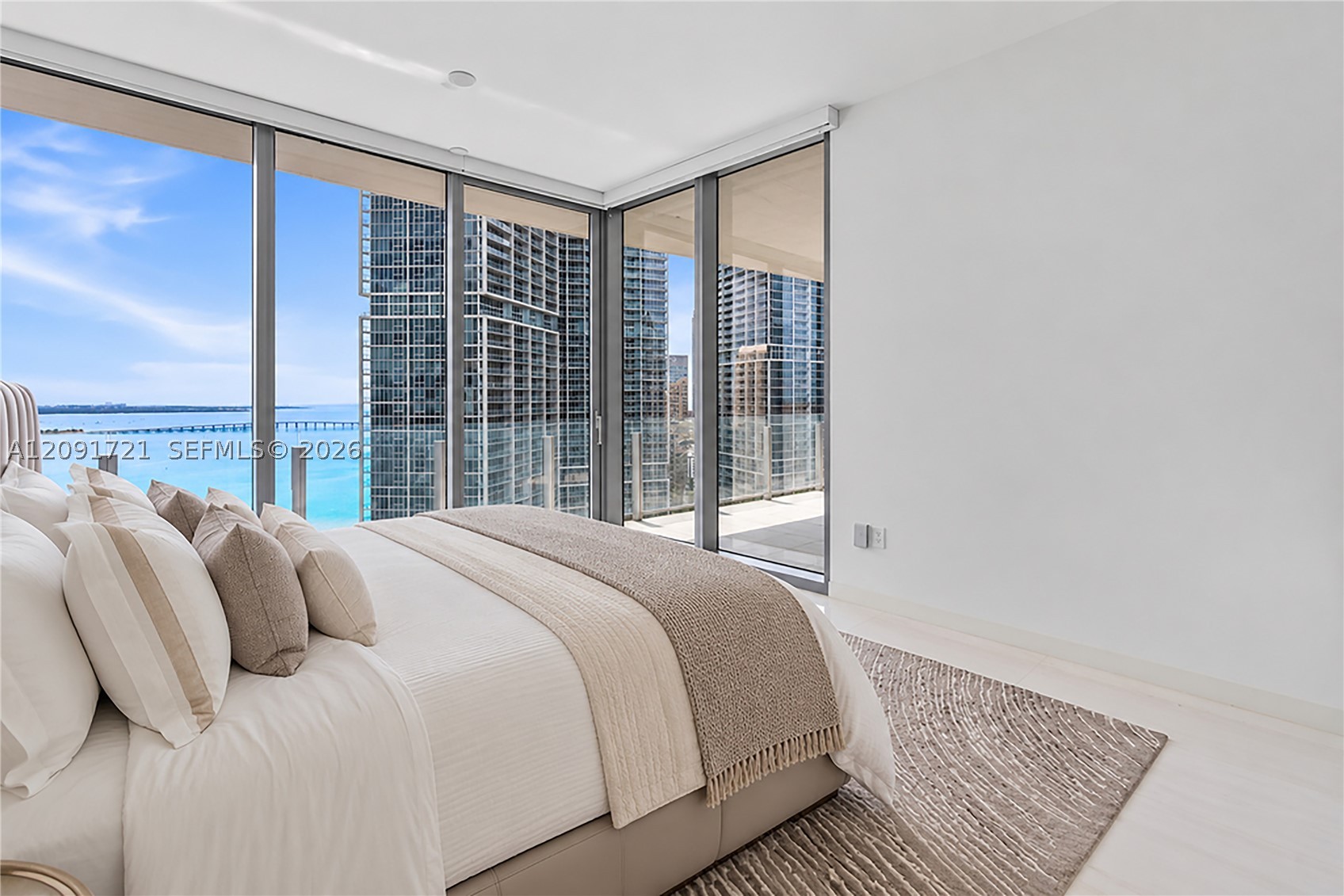 300 Biscayne Boulevard Way #3304C, Miami FL 33131