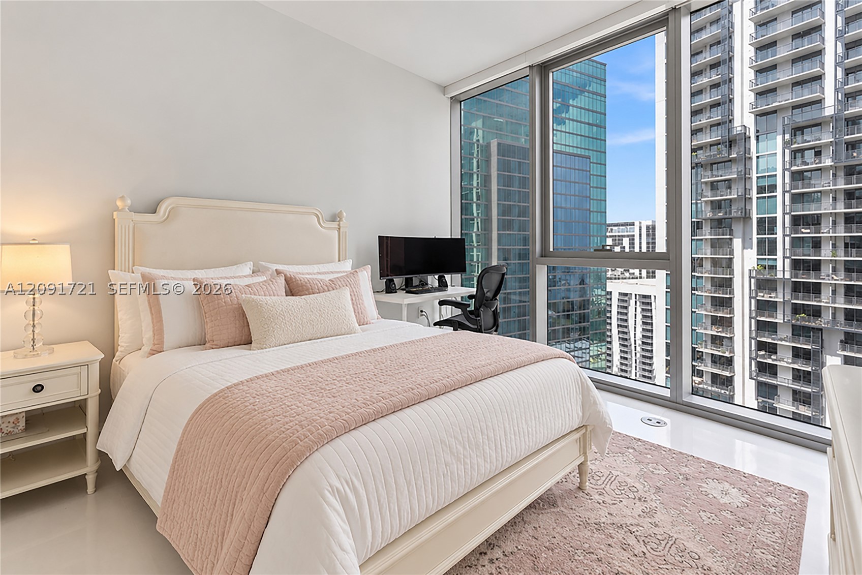 300 Biscayne Boulevard Way #3304C, Miami FL 33131