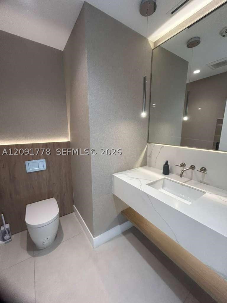 801 N VENETIAN DRIVE #202, Miami FL 33139
