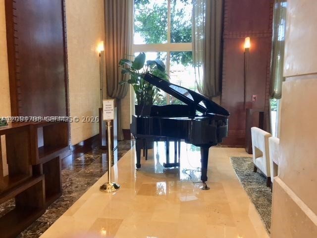 19501 W Country Club Dr #2413, Aventura FL 33180