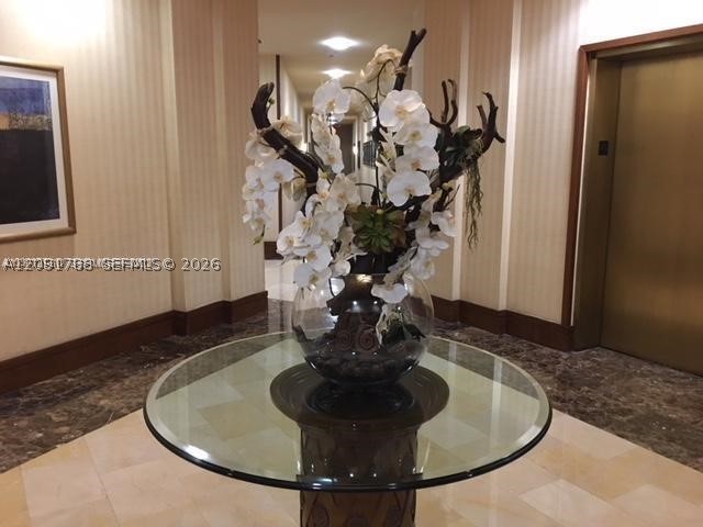 19501 W Country Club Dr #2413, Aventura FL 33180