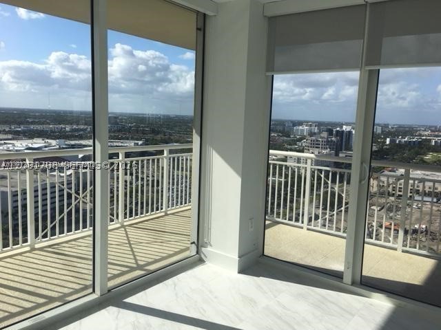 19501 W Country Club Dr #2413, Aventura FL 33180