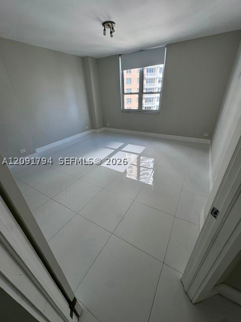 701 Brickell Key Blvd #1605, Miami FL 33131