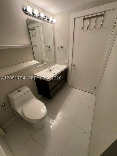 701 Brickell Key Blvd #1605, Miami FL 33131