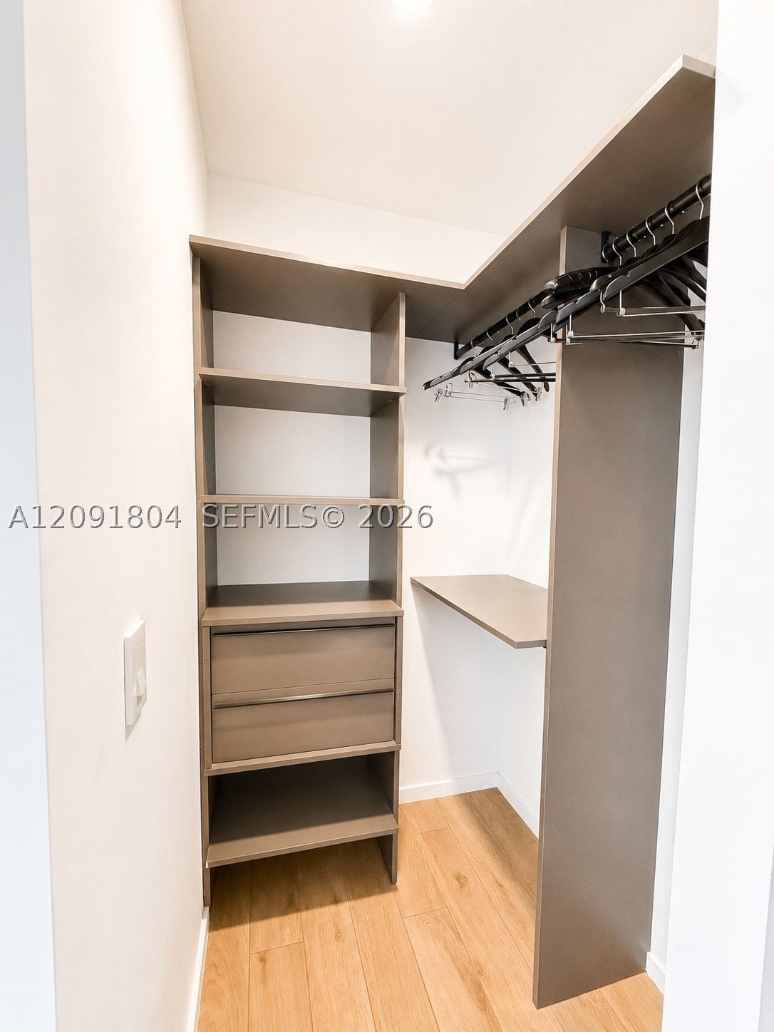 398 NE 5th St #3218, Miami FL 33132