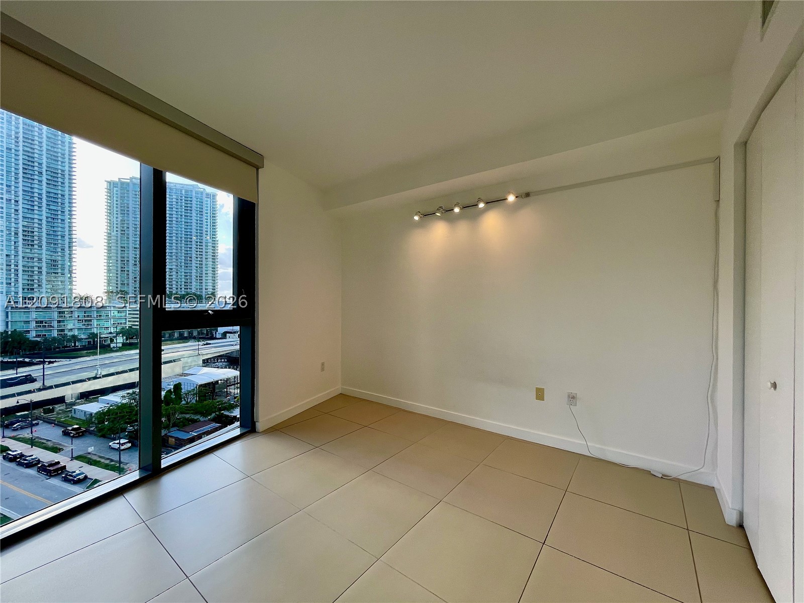 31 SE 6th St #1101, Miami FL 33131