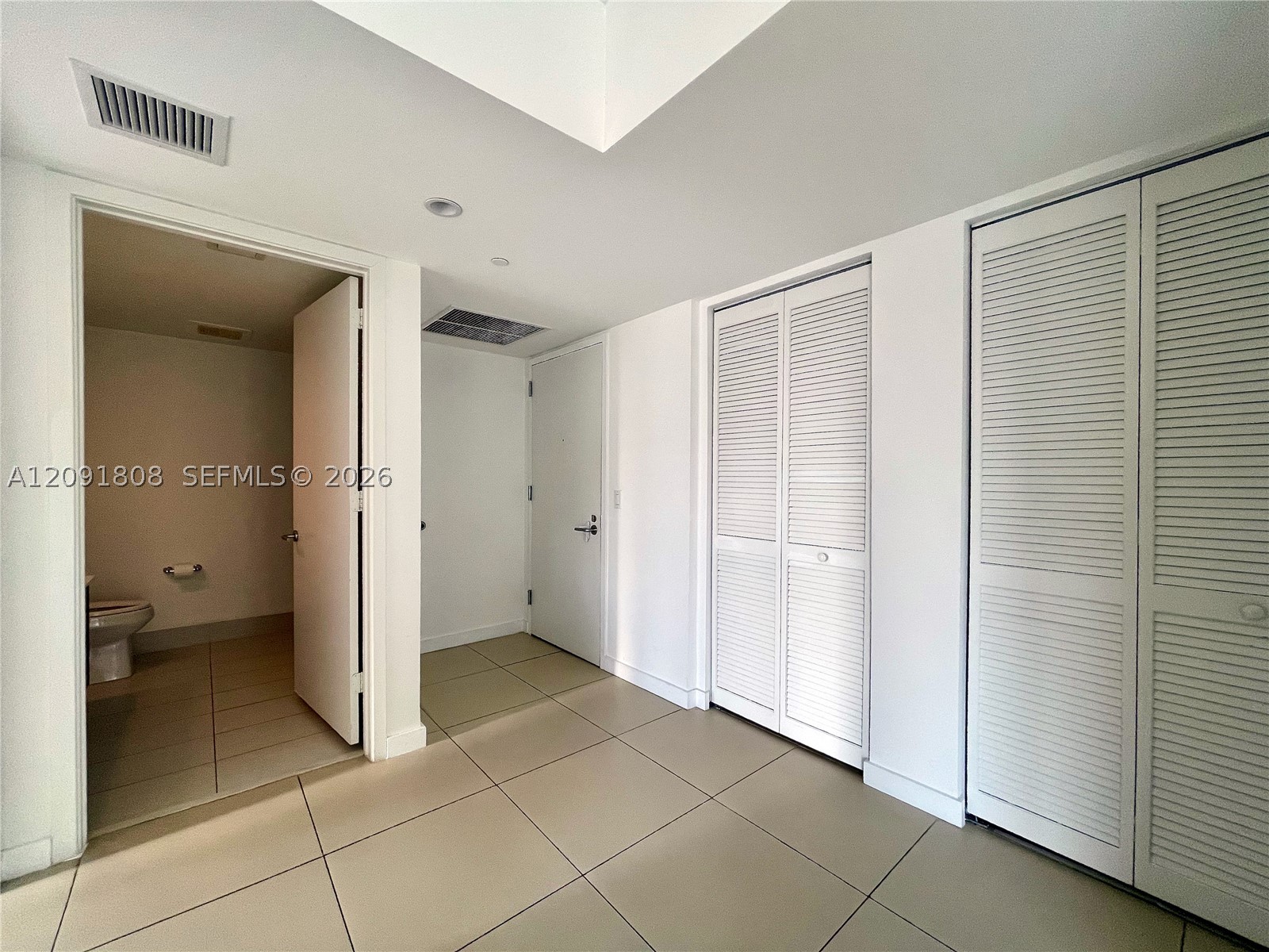 31 SE 6th St #1101, Miami FL 33131