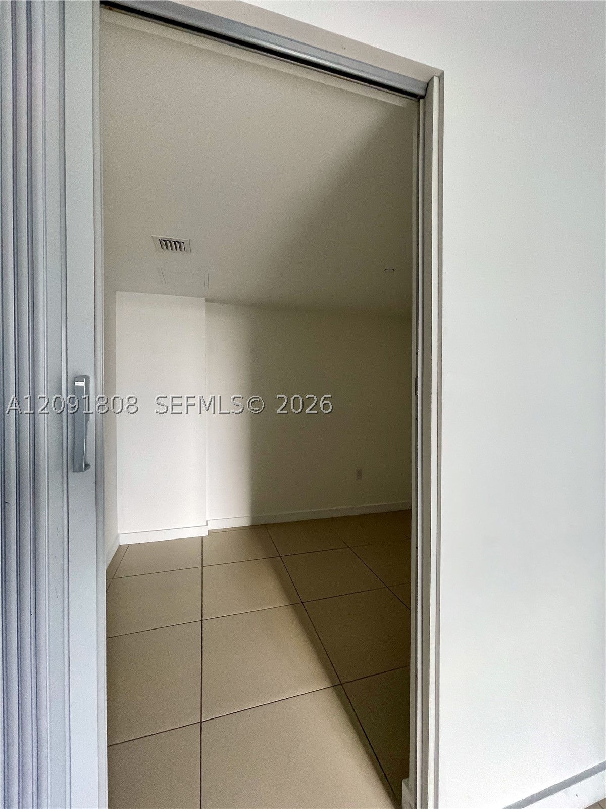 31 SE 6th St #1101, Miami FL 33131