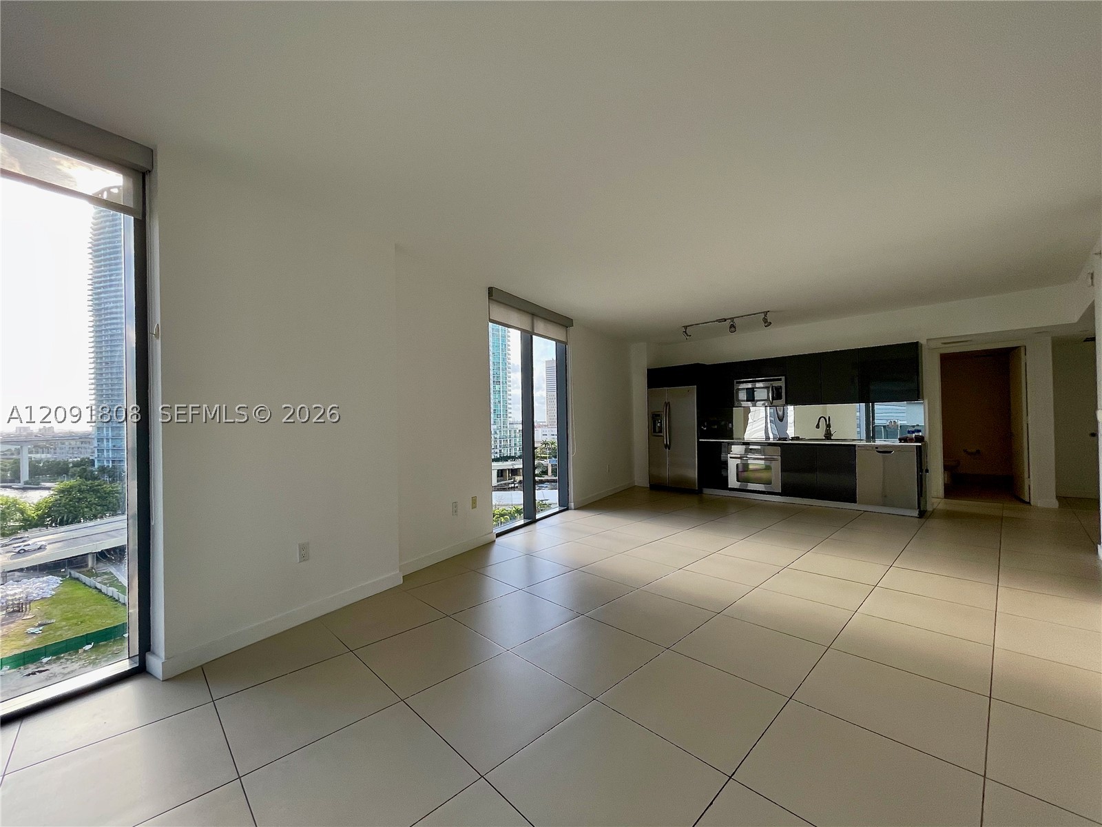 31 SE 6th St #1101, Miami FL 33131