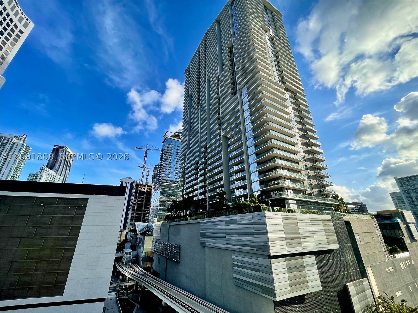 31 SE 6th St #1101, Miami FL 33131
