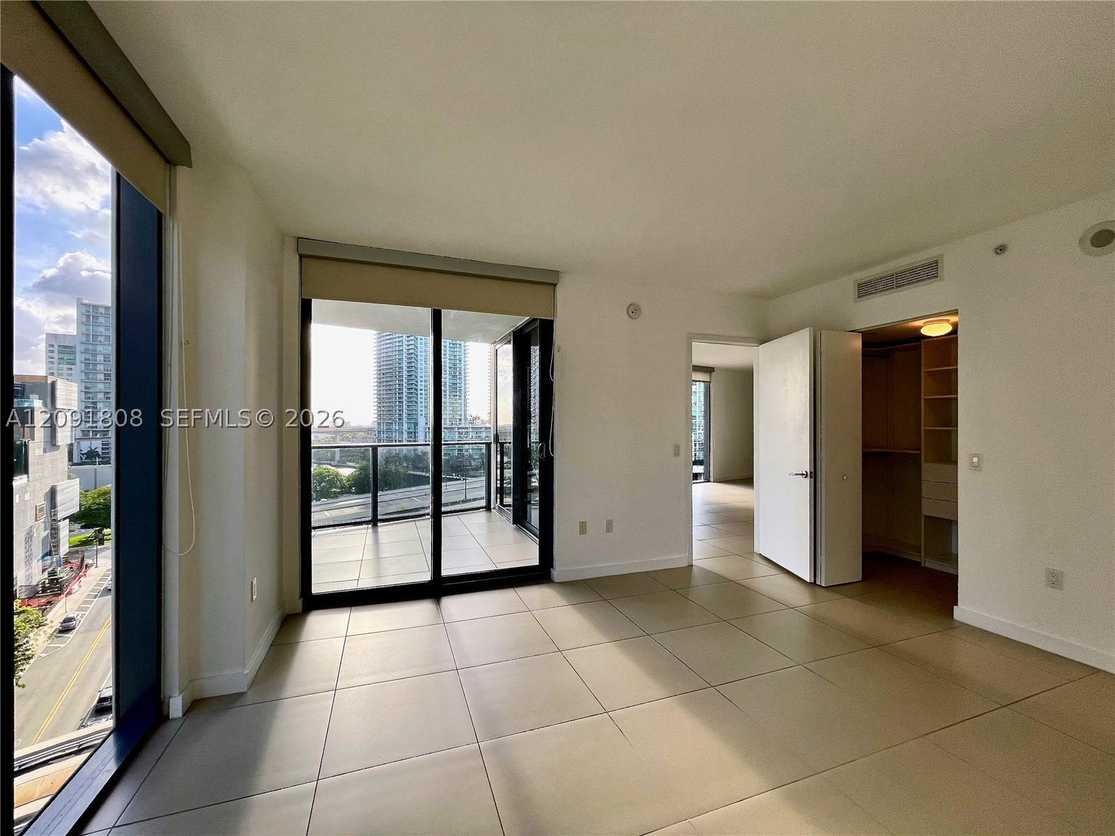 31 SE 6th St #1101, Miami FL 33131