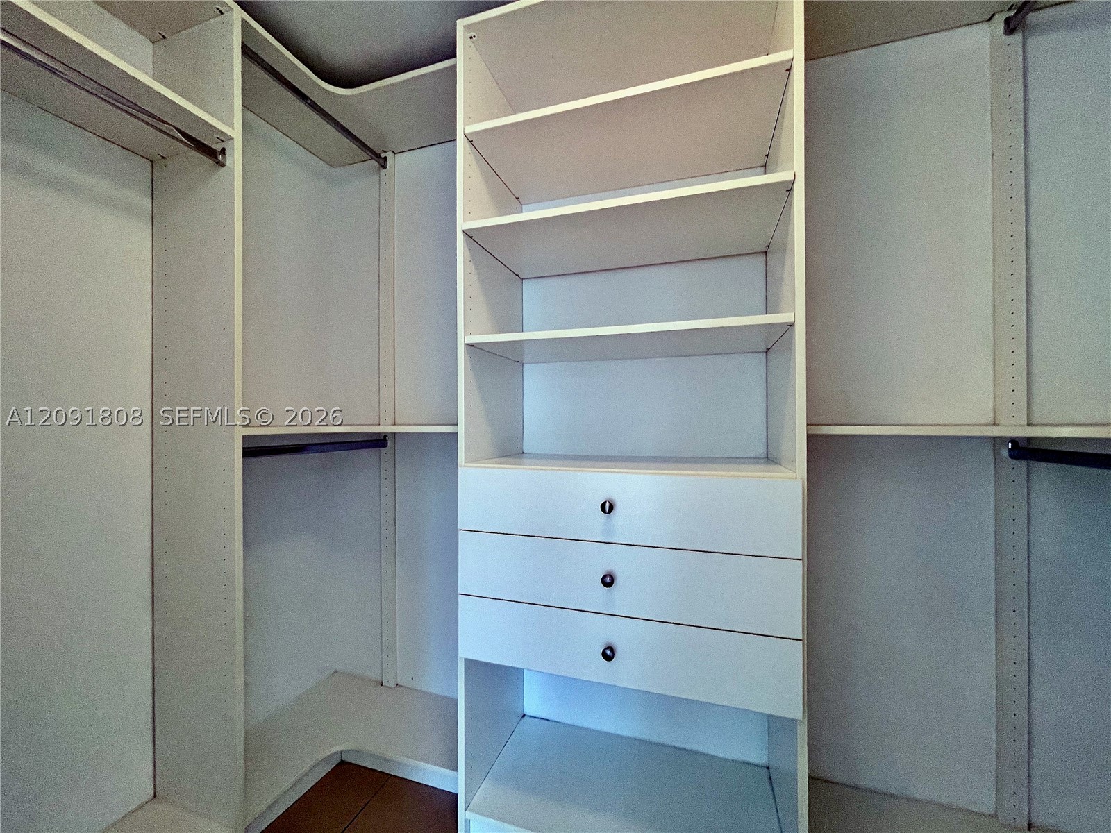 31 SE 6th St #1101, Miami FL 33131