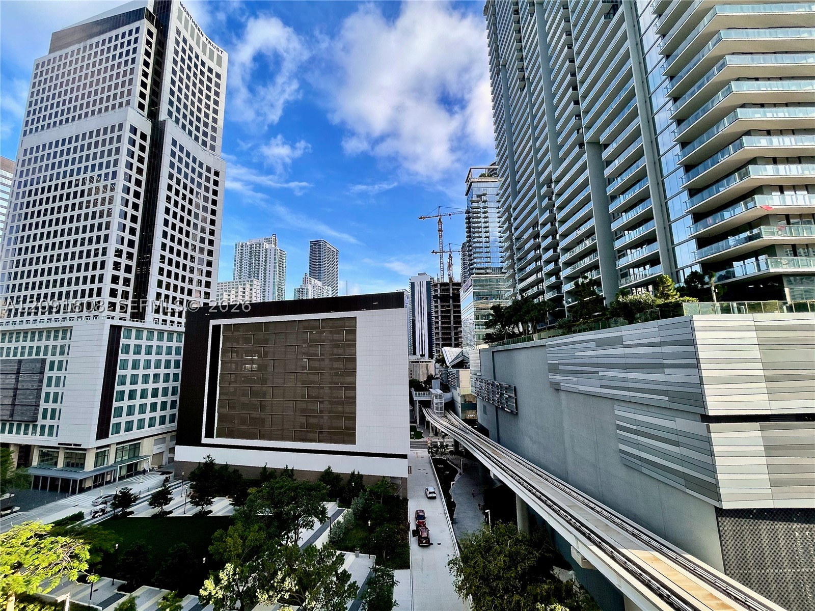 31 SE 6th St #1101, Miami FL 33131