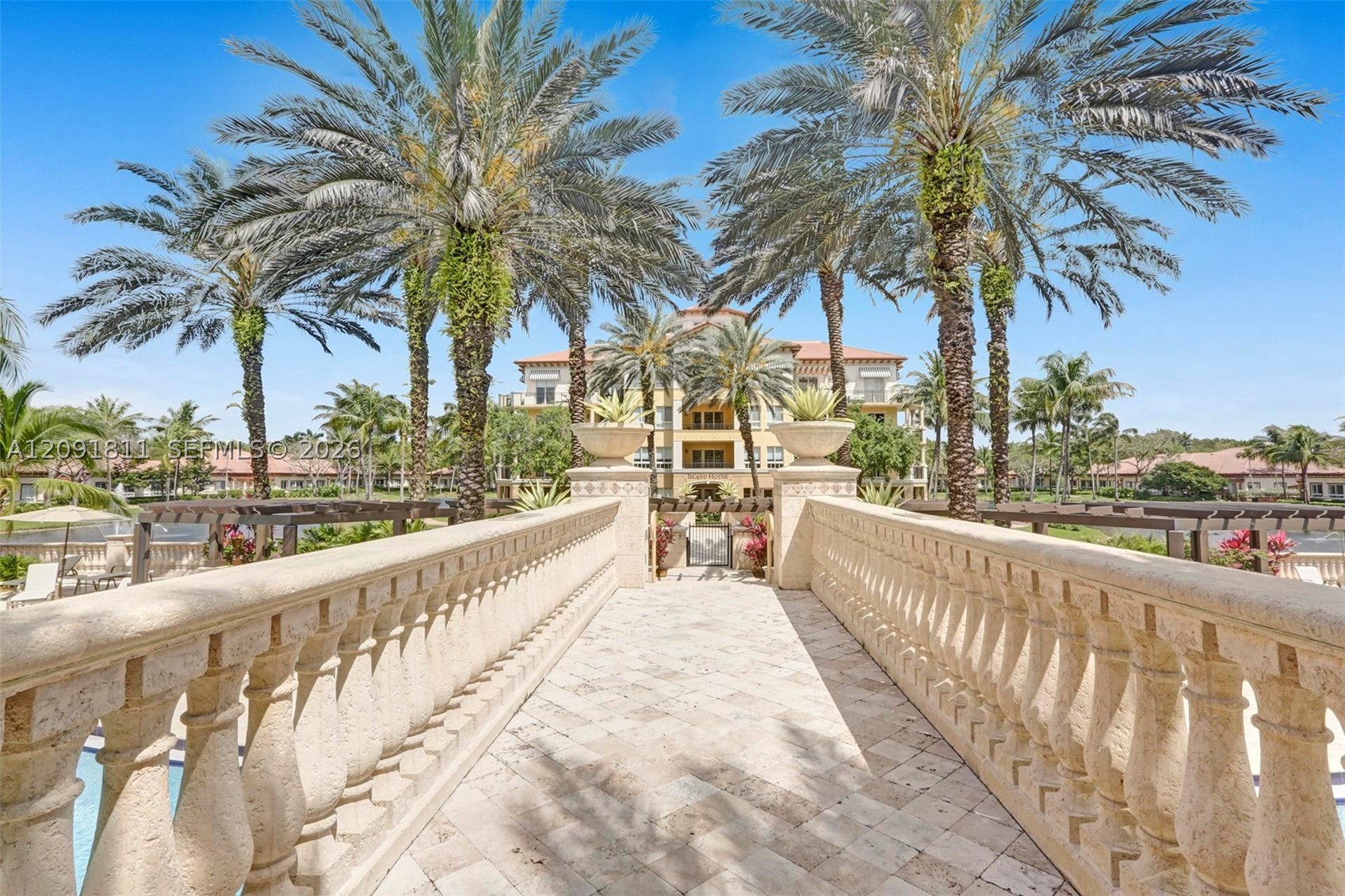 16102 Emerald Estates Dr #126, Weston FL 33331